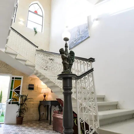 بيت ضيافة Dar Tfuliti