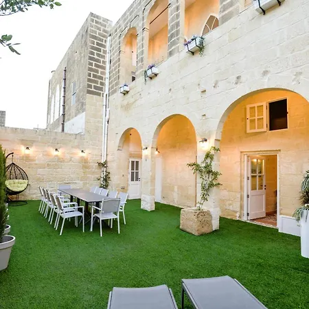 بيت ضيافة Dar Tfuliti