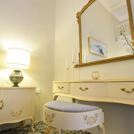 Dar Tfuliti بيت ضيافة سان لاورينْتْسْ