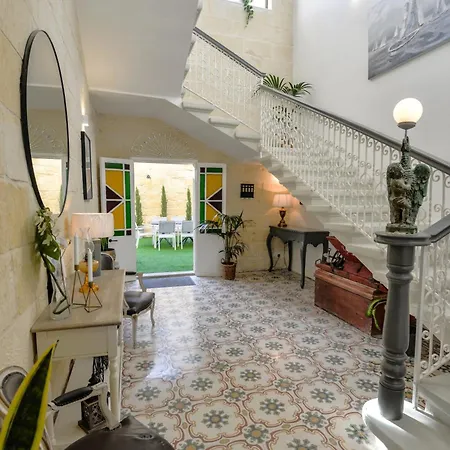 Dar Tfuliti سان لاورينْتْسْ
