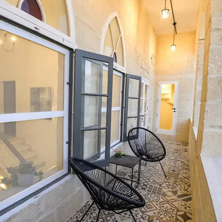 Dar Tfuliti سان لاورينْتْسْ
