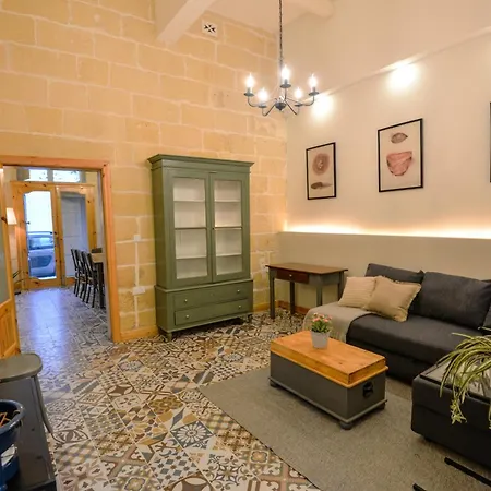 Dar Tfuliti بيت ضيافة