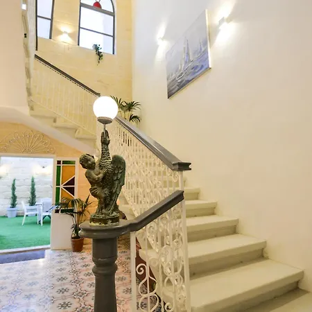 بيت ضيافة Dar Tfuliti سان لاورينْتْسْ