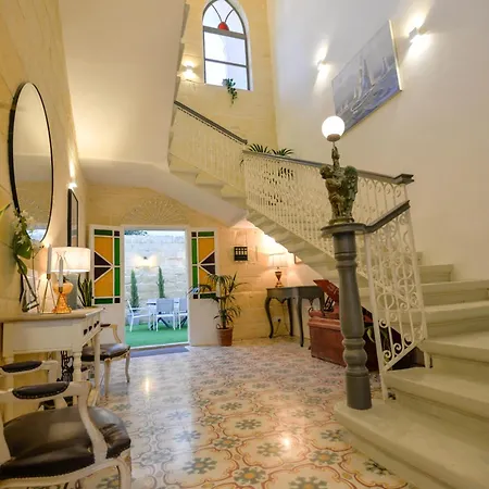 Dar Tfuliti بيت ضيافة