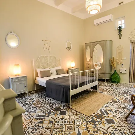 Dar Tfuliti بيت ضيافة سان لاورينْتْسْ